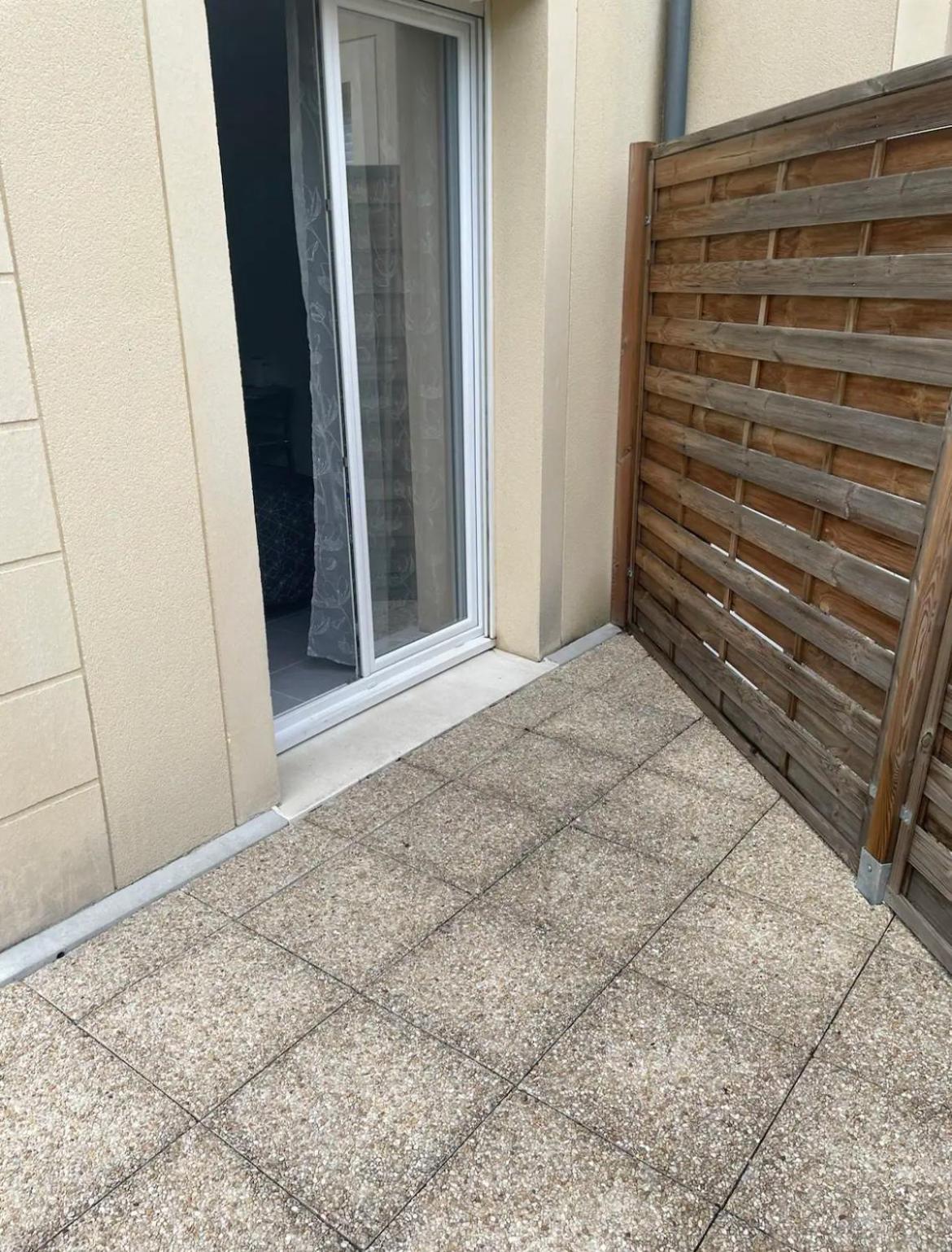 Studio A 300 M De La Gare De Mantes-La-Jolie Eksteriør bilde