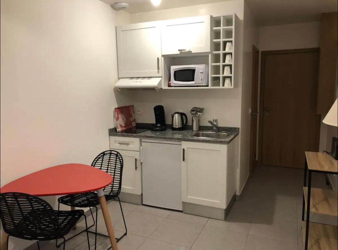 Studio A 300 M De La Gare De Mantes-La-Jolie Eksteriør bilde